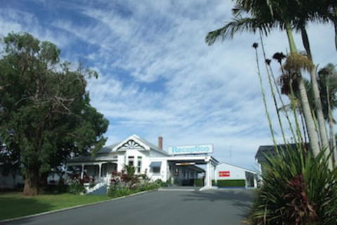 Colonial Court Motor Inn - Australian Directory 0