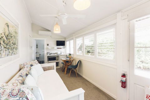 Barbara's Guesthouse - Australian Directory 5