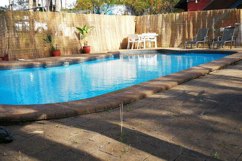 Vineyard Hill - Australian Directory 5