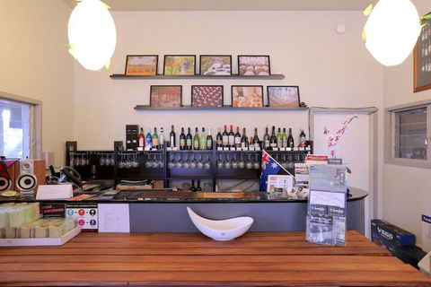 Vineyard Hill - Australian Directory 6