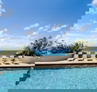 Clubb Coolum Beach Resort - Australian Directory