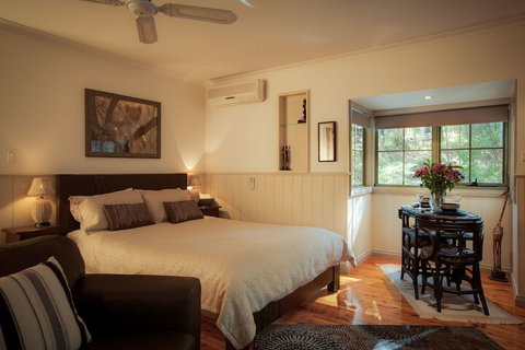 Eagle Hammer Cottages - Australian Directory 5