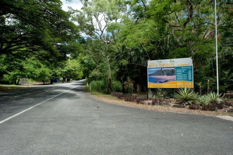 Ellis Beach Oceanfront Bungalows - Campground - Australian Directory 4