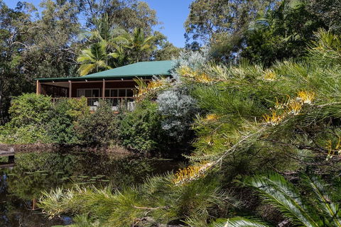 Lake Weyba Cottages - Australian Directory 2