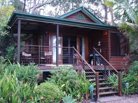 Lake Weyba Cottages - Australian Directory 1