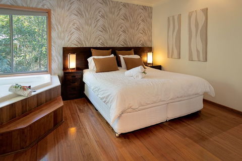 Lake Weyba Cottages - Australian Directory 3