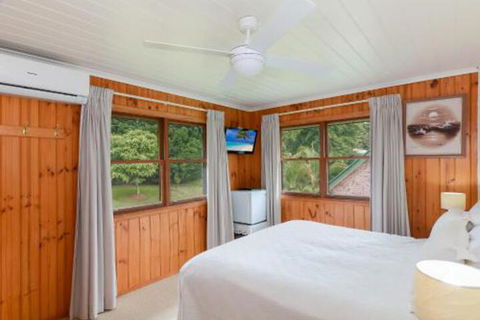Peppertree Cottage - Australian Directory 6