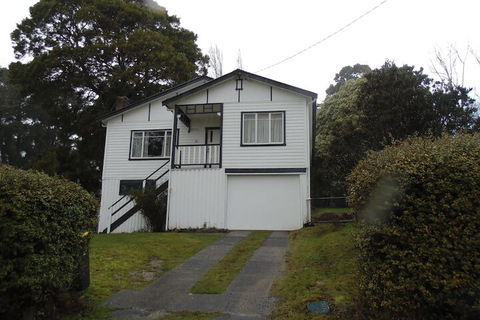 Maydena Chalet - Australian Directory 1