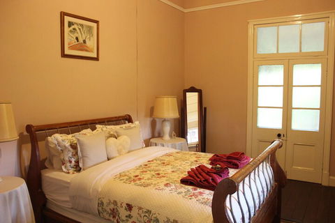 Wooleen Station - Australian Directory 7