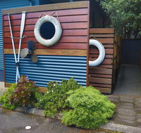 Strahan Bungalows - Australian Directory