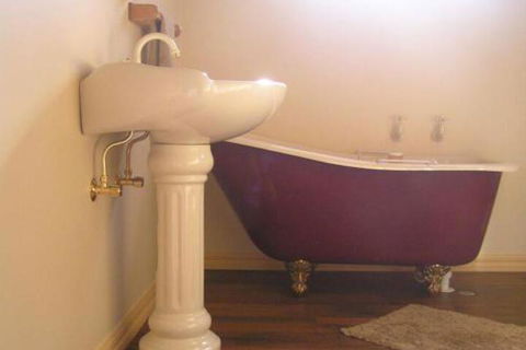 Valleyfield Cottage - Australian Directory 6