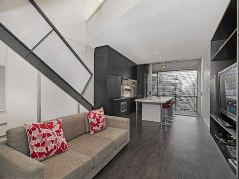 Miro Apartments - Australian Directory 6