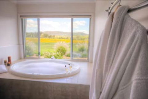 Azjure Studio Retreat - Australian Directory 7