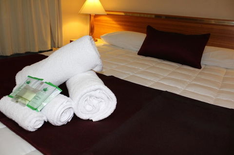 Tabourie Lake Motel - Australian Directory 5