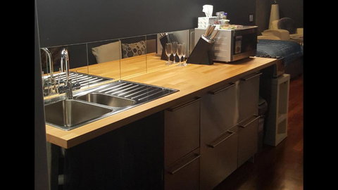 Mudstone Spa Retreat - Australian Directory 6