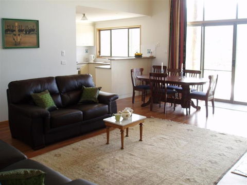 Hawksview At Mafeking - Australian Directory 4