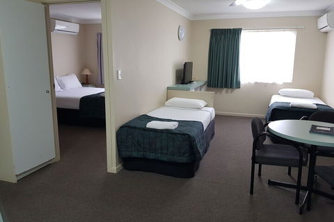 Earls Court Motor Inn - Australian Directory 6