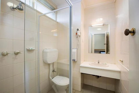 Morwell Hotel - Australian Directory 1