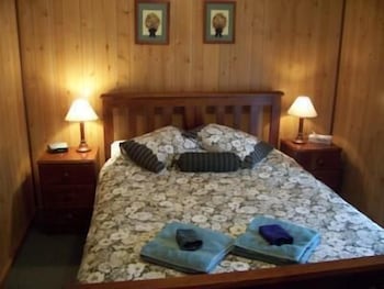 Clare Valley Cabins - Australian Directory 6