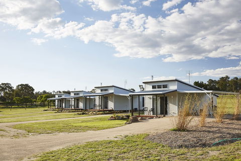 Ridgemill Escape - Australian Directory 3