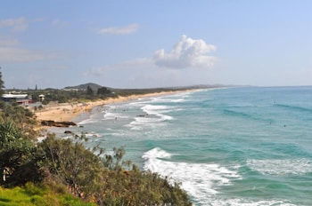 Villa Coolum - Australian Directory 6