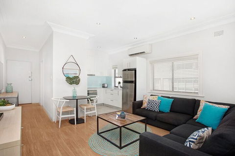 Beachside Bliss - Australian Directory 3