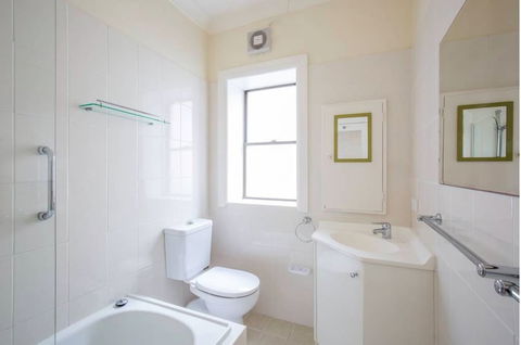 Ultimate Bondi Escape 2 - Australian Directory 2
