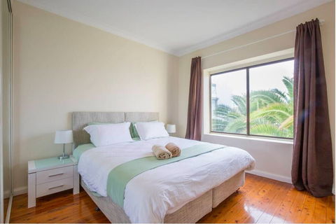 Ultimate Bondi Escape 2 - Australian Directory 1