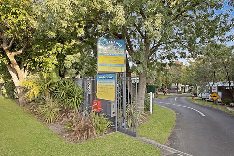 Kanasta Caravan Park - Australian Directory 1