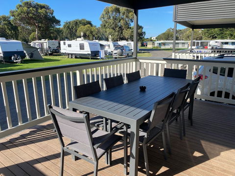 Victor Harbor Holiday & Cabin Park - Australian Directory 3
