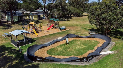Victor Harbor Holiday & Cabin Park - Australian Directory 0
