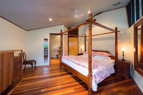 The Dome House - Australian Directory 5