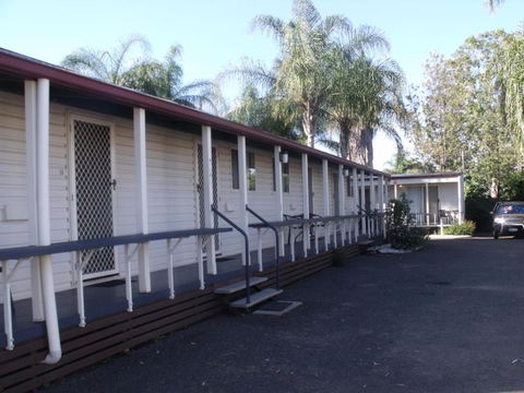 Injune Motel - Australian Directory 4