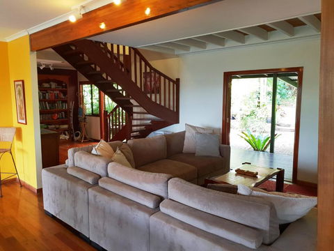 305 Montville - Australian Directory 6