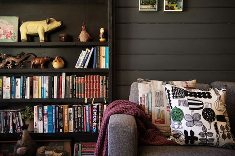 Viola At Hepburn Springs - Australian Directory 3