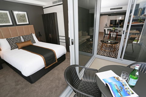 Alex Perry Hotel & Apartments - Australian Directory 2