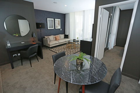 Alex Perry Hotel & Apartments - Australian Directory 0