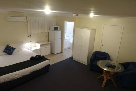 Chinderah Motel - Australian Directory 7