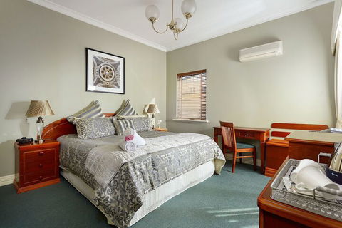 Durham Lodge - Australian Directory 2