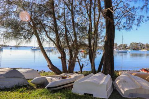 Lakefront Simplicity - Australian Directory 1