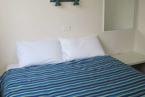 Melaleuca Caravan Park - Australian Directory 6