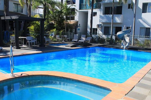 Ocean Side Hawks Nest - Australian Directory 3