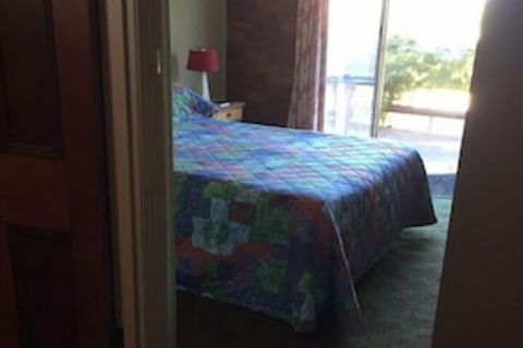 Highton Manor - Australian Directory 4