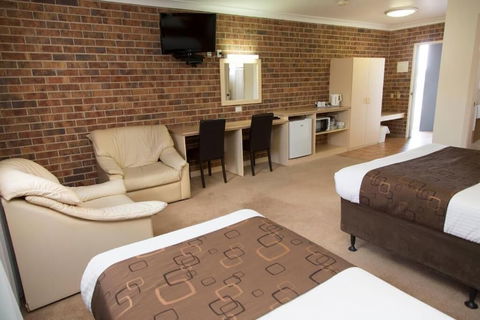 A-line Motel - Australian Directory 3