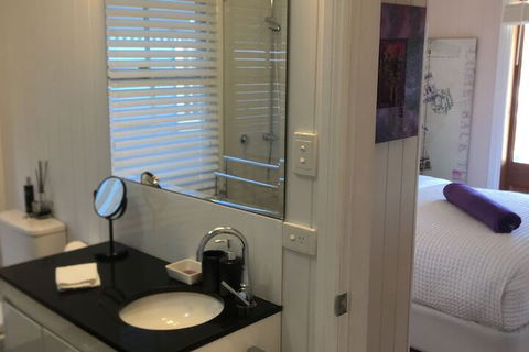 Swan Inn Bed & Breakfast - Australian Directory 5