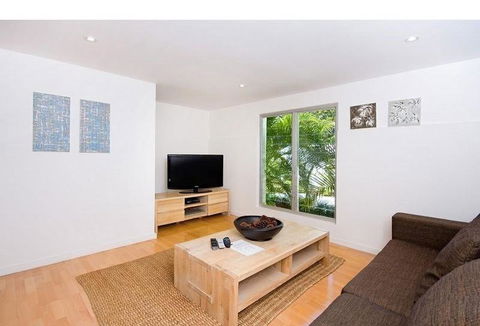 Villa Bianco - Australian Directory 3