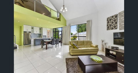 Merlot Verdelho Townhouses - Australian Directory 5