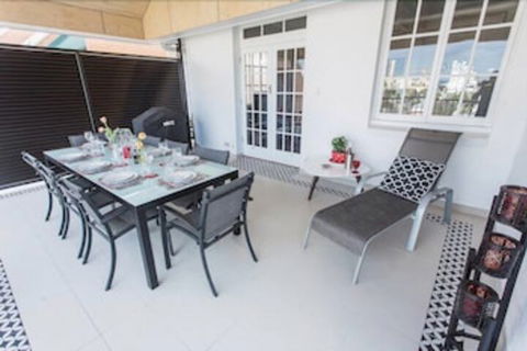 Carrington Manor - Australian Directory 3