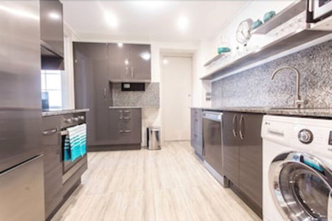 Carrington Manor - Australian Directory 6