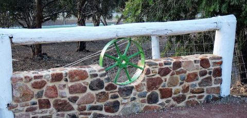 Eleebana Guest House - Australian Directory 4
